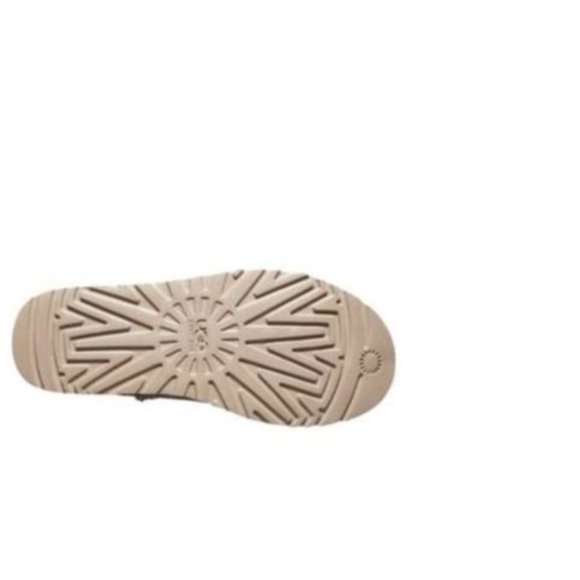 NIB UGGS AUSTRALIA UGG CLASSIC SLIPPER WATER RESISTANT CHESTNUT 9 - Picture 5 of 9